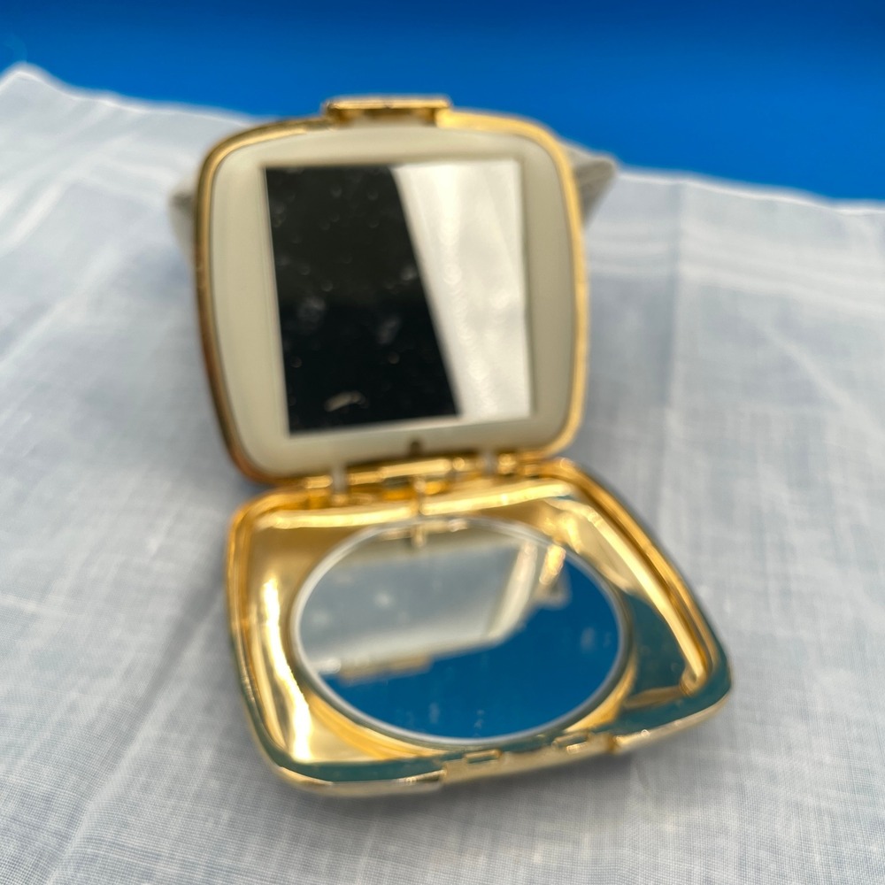 Vintage Gold Tone Sunburst Swirl Travel Mirror Compact Glamour - Picture 4 of 5